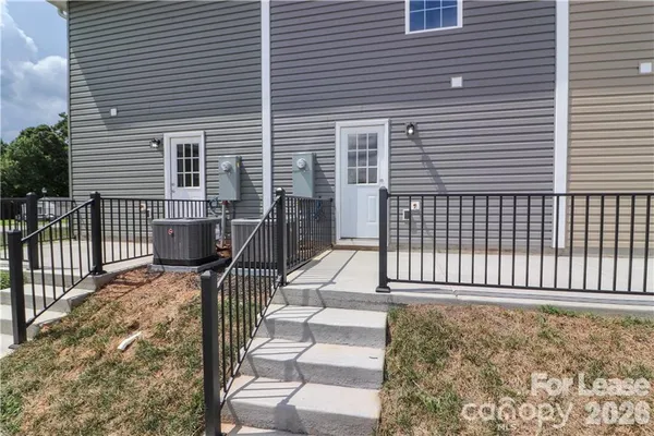 $1,425 | 3971 Newhall Drive Northwest, Hickory, NC 28601