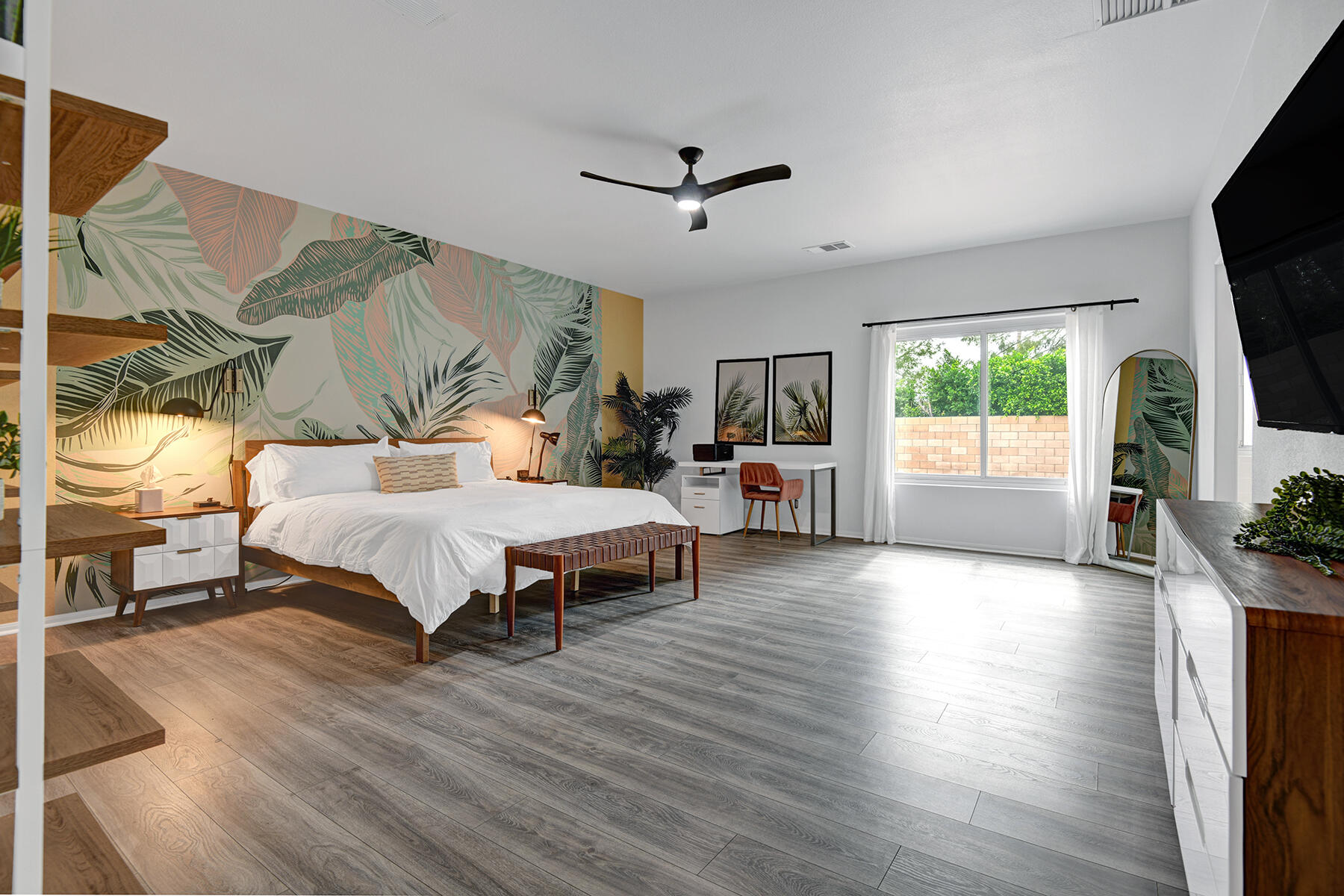 2005 East Racquet Club Road Palm Springs, CA 92262 - Photo 34 of 36 PRIMARY BEDROOM.jpg mls