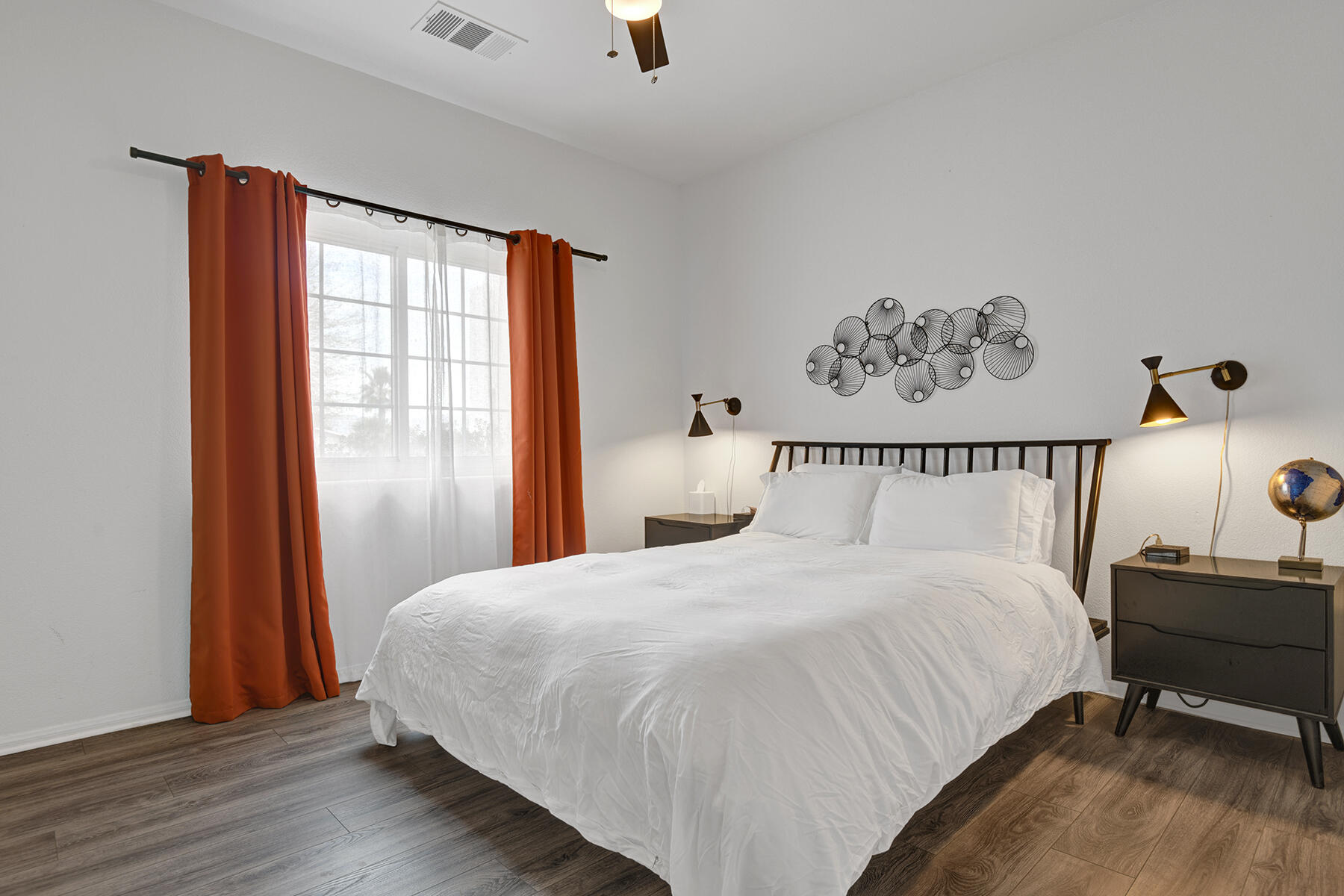 2005 East Racquet Club Road Palm Springs, CA 92262 - Photo 5 of 36 BEDROOM 1.jpg mls