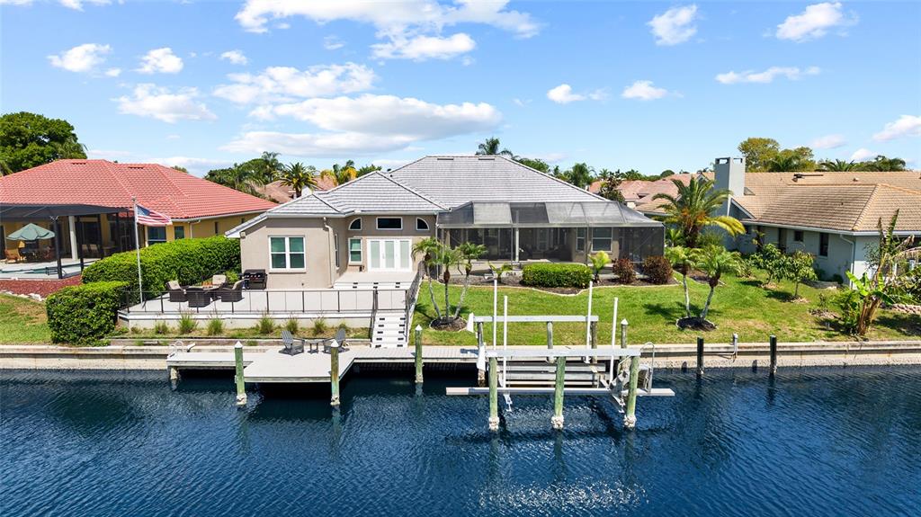 9810 Compass Point Way Tampa, FL 33615 - Photo 2 of 81