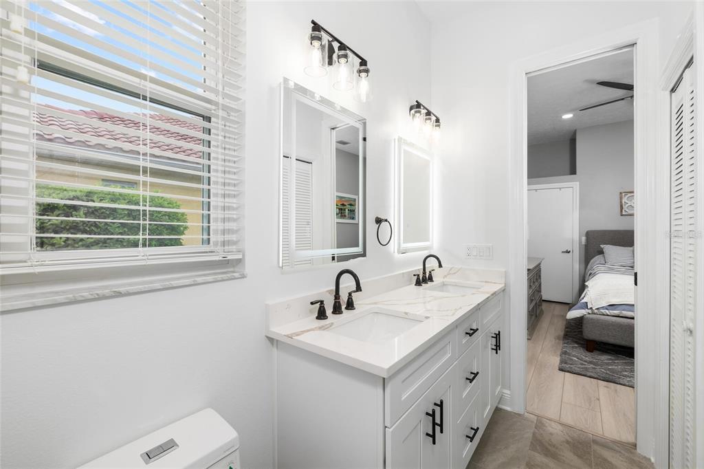 9810 Compass Point Way Tampa, FL 33615 - Photo 34 of 81