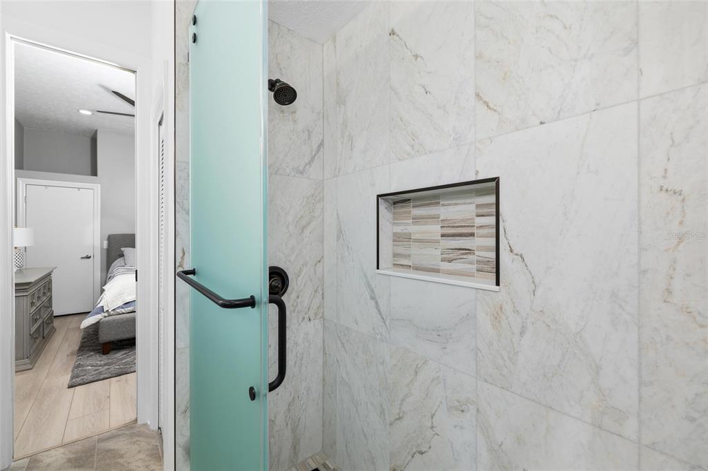 9810 Compass Point Way Tampa, FL 33615 - Photo 35 of 81