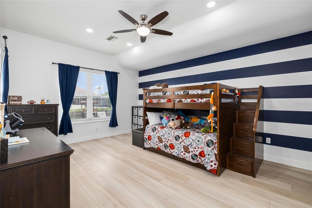 9810 Compass Point Way Tampa, FL 33615 - Photo 38 of 81