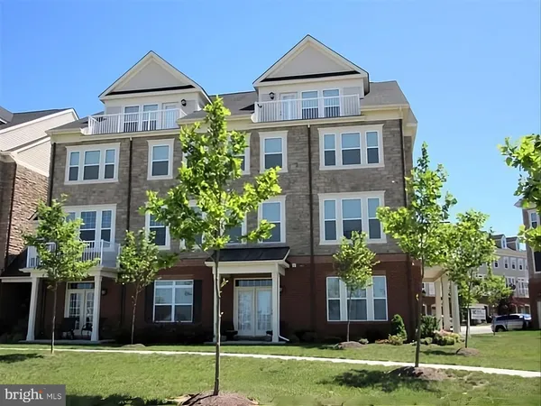 $599,900 | 42581 Sunset Ridge Square, Ashburn, VA 20148