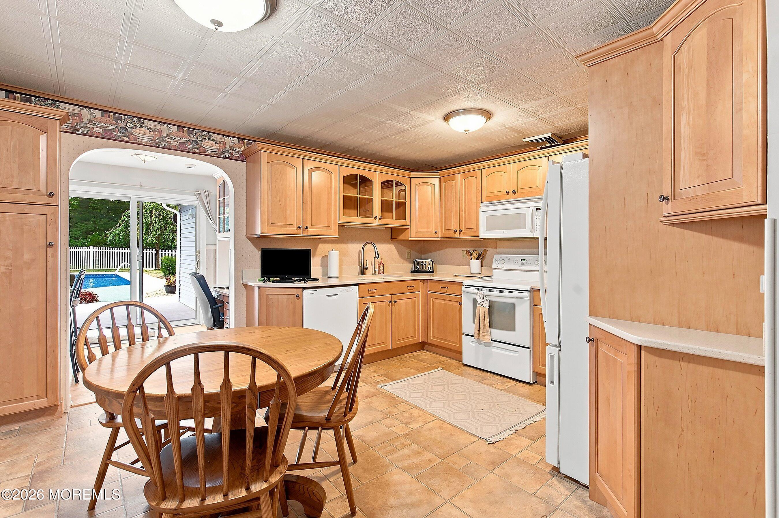 303 Florence Road Middletown, NJ 07748 - Photo 12 of 47 15-Dining 1B