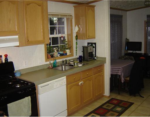 11 Goodhue Road Sidney, ME 04330 - Photo 4 of 25 Kitchen.