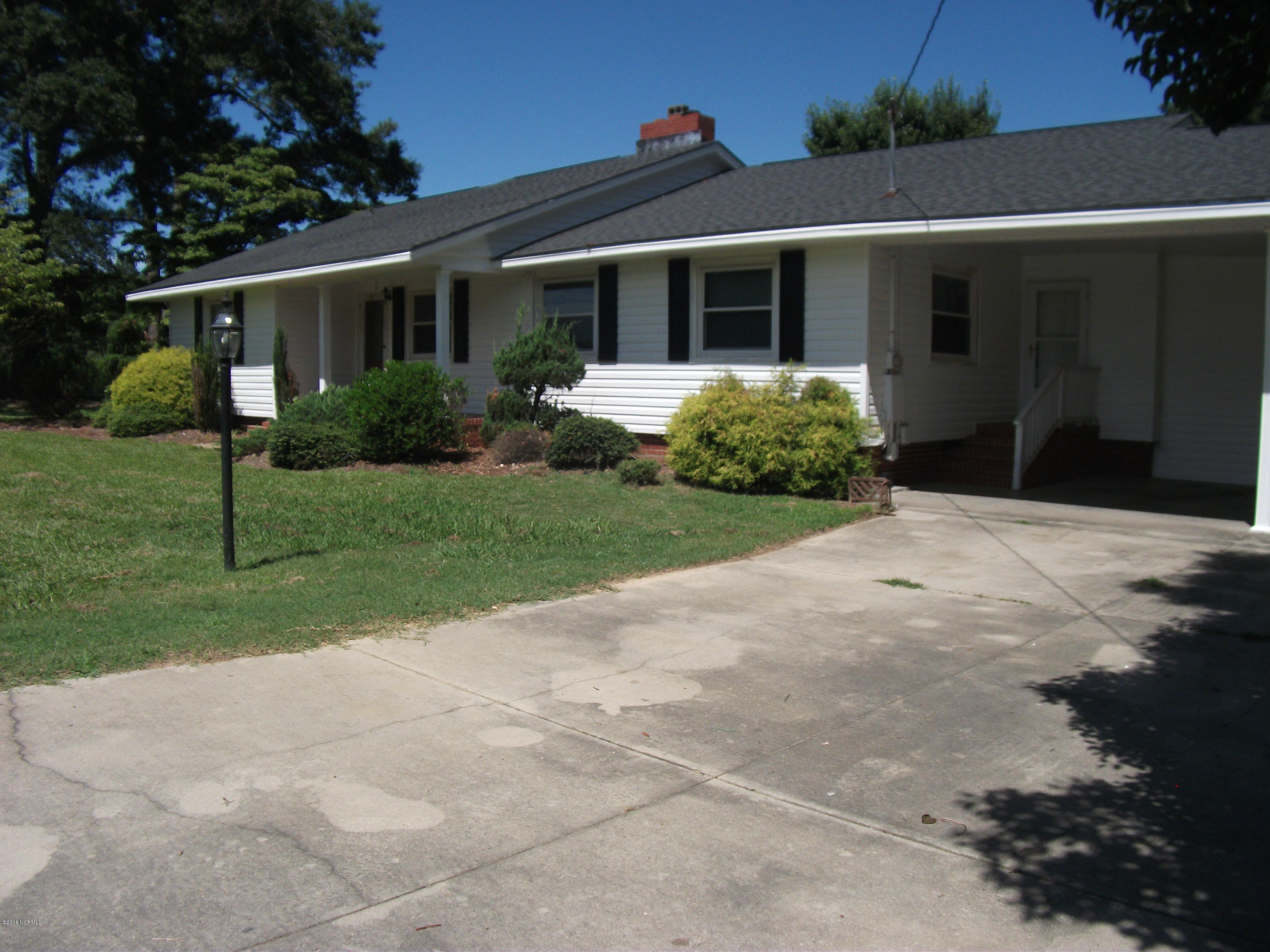 122 Rackley Road Clinton, NC 28328 - Photo 2 of 15 DSCF5859