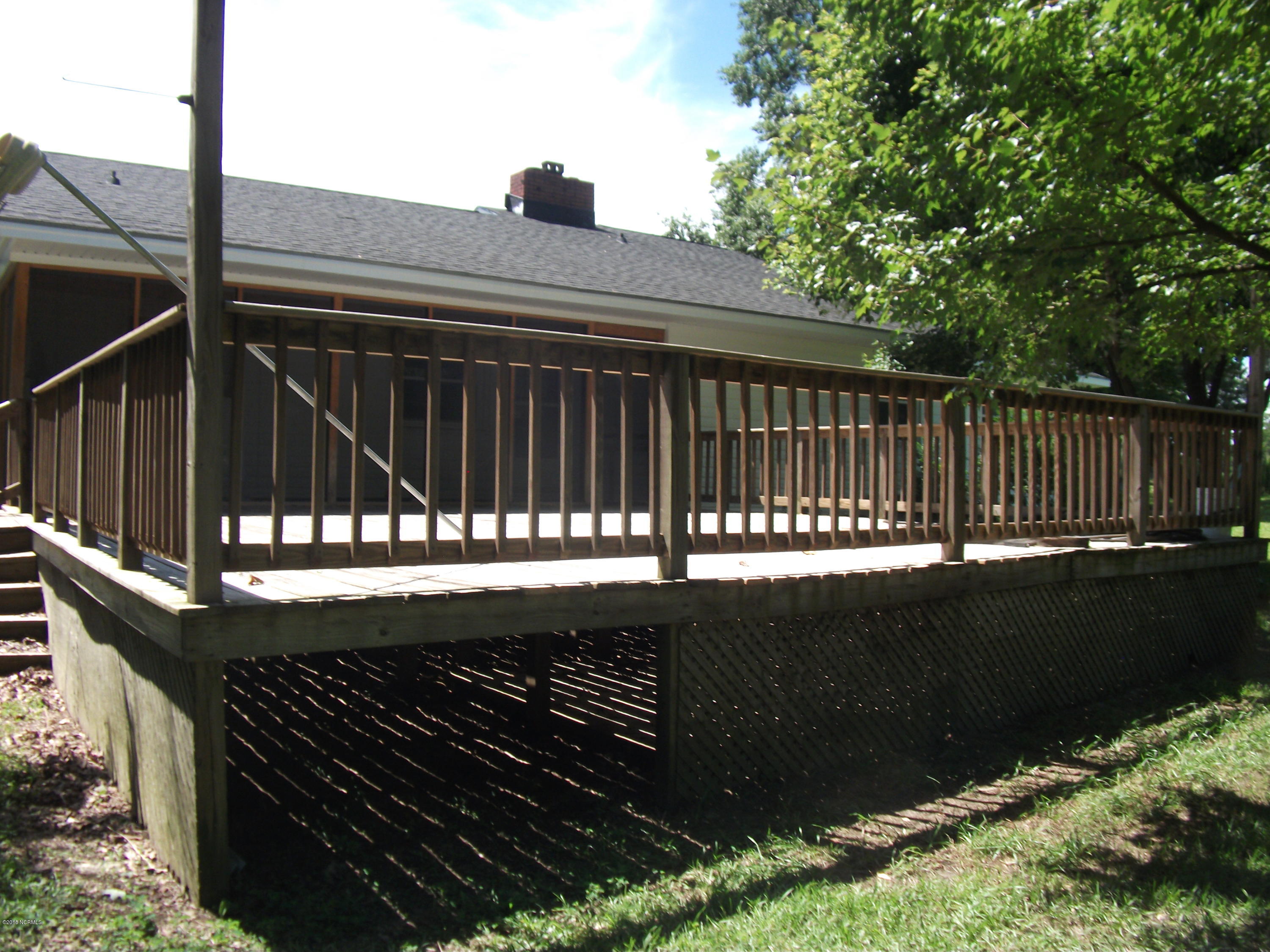 122 Rackley Road Clinton, NC 28328 - Photo 3 of 15 DSCF5862