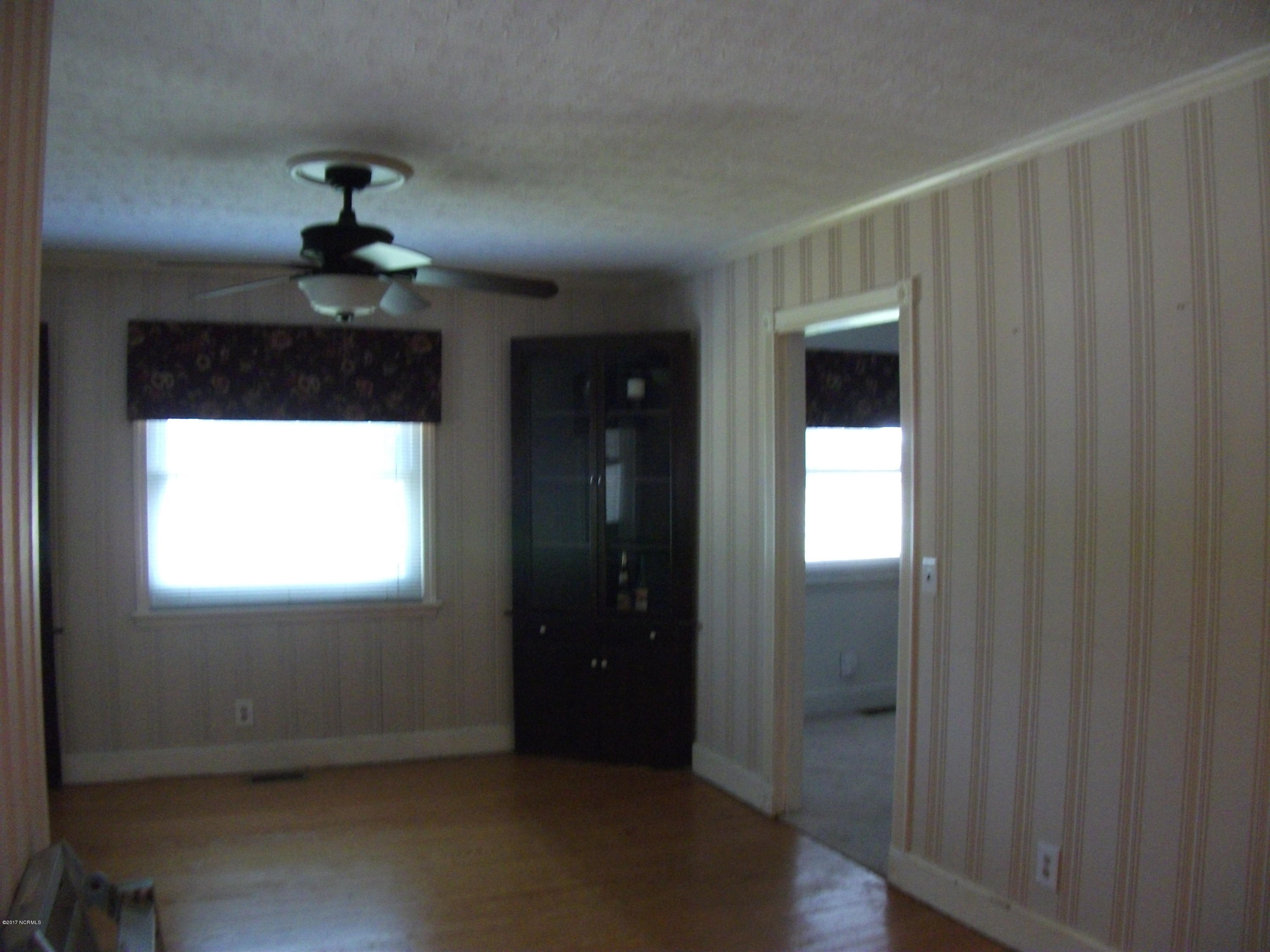 122 Rackley Road Clinton, NC 28328 - Photo 10 of 15 DSCF5692
