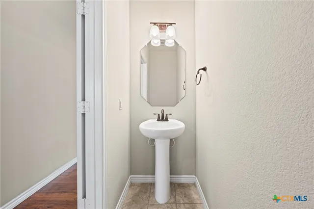 $365,000 | 5502 Juno Drive, Belton, TX 76513