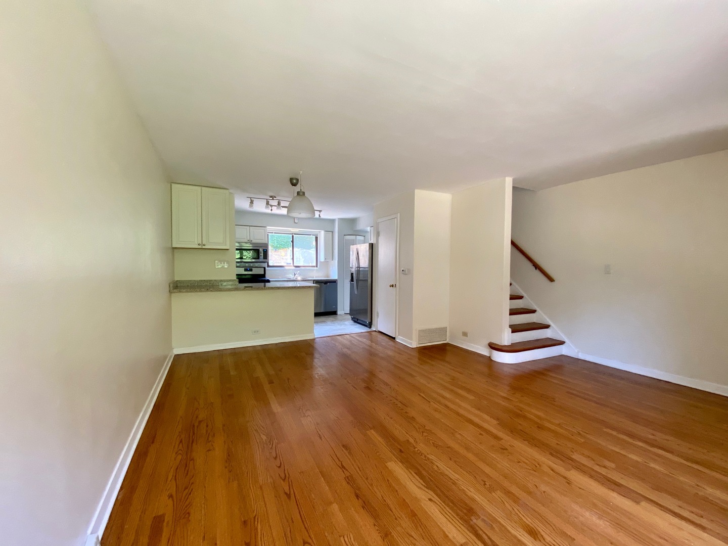 511 Ridge Road, Unit 511 Wilmette, IL 60091 - Photo 4 of 14