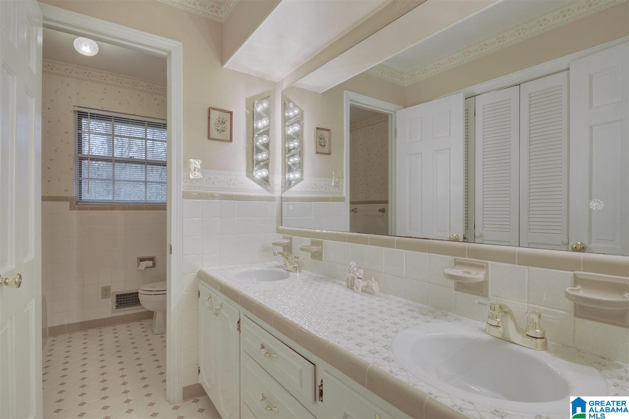 369 Hickory Road Gardendale, AL 35071 - Photo 14 of 41
