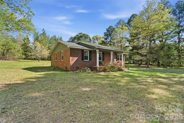 $300,000 | 2291 Hicklin Bridge Road, Edgemoor, SC 29712