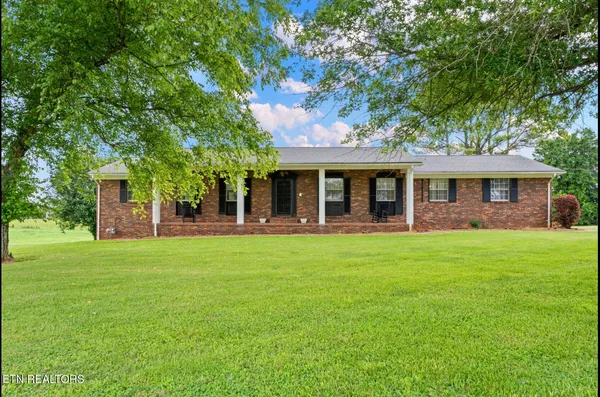 $599,900 | 571 Calhoun Drive, Greenback, TN 37742