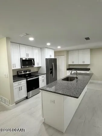 $2,600 | 73 Alanwood Drive, Ormond Beach, FL 32174