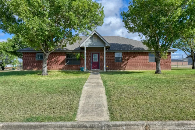 $330,000 | 1014 Avenue I, Poteet, TX 78065