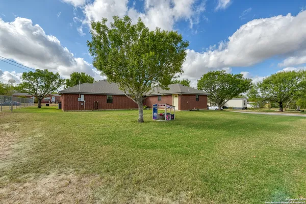 $288,000 | 1014 Avenue I, Poteet, TX 78065