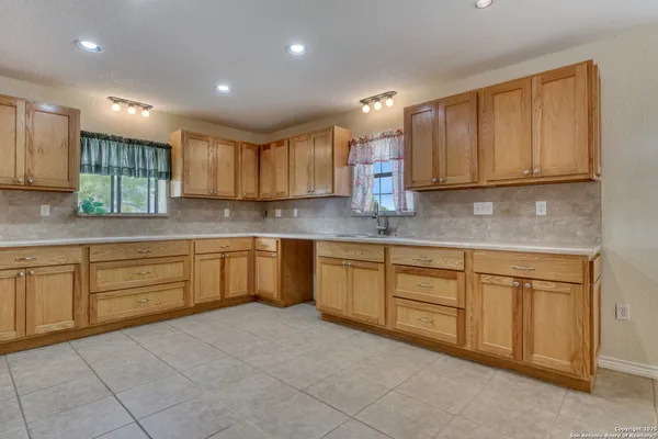 $288,000 | 1014 Avenue I, Poteet, TX 78065