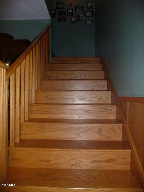 421 Blaine Road Granger, WA 98932 - Photo 9 of 23 a view of entryway