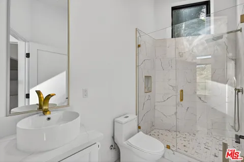 $1,374,999 | 8366 Hillcroft Drive, West Hills, CA 91304