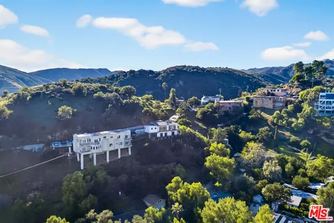 $1,374,999 | 8366 Hillcroft Drive, West Hills, CA 91304