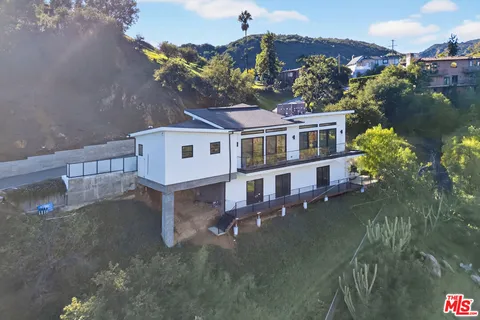 $1,374,999 | 8366 Hillcroft Drive, West Hills, CA 91304