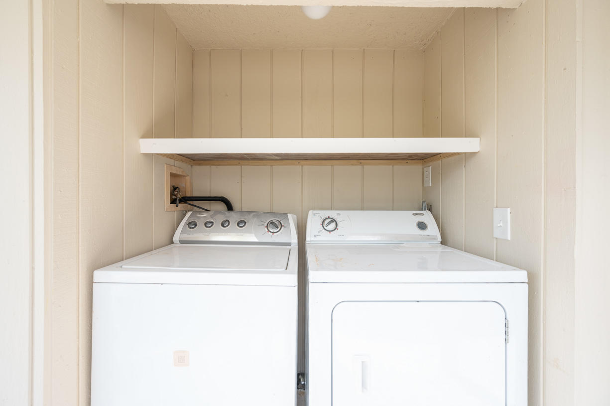 27346 Martinique Lane Summerland Key, FL 33042 - Photo 16 of 33 a utility room with dryer and washer