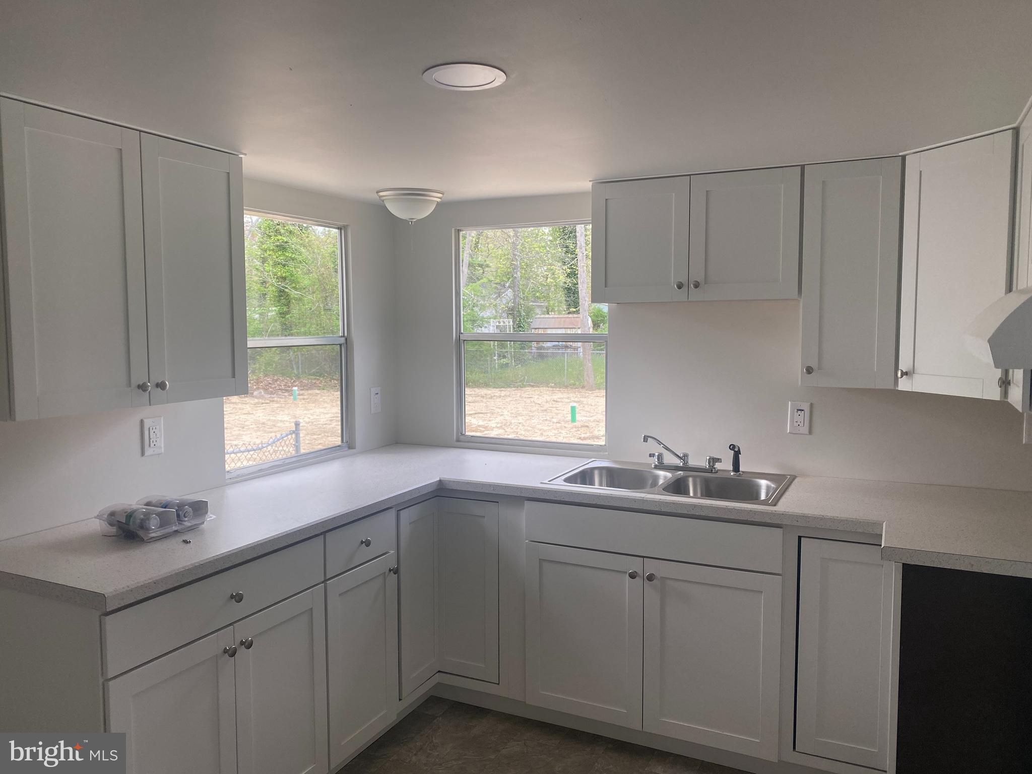 533 Dandelion Road Millville, NJ 08332 - Photo 3 of 15 Gallery Image 3