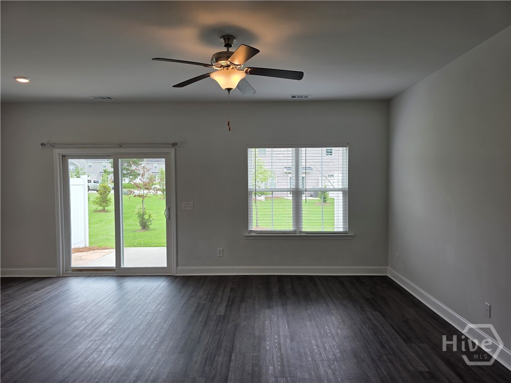 541 Gov Treutlen Circle Pooler, GA 31322 - Photo 4 of 27