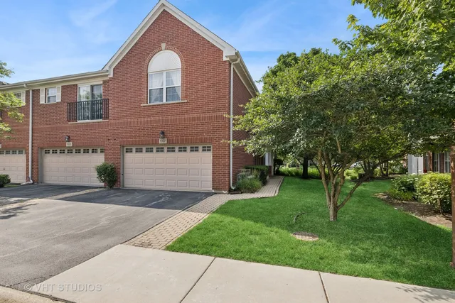$389,000 | 1007 Enfield Drive, Unit 1007, Northbrook, IL 60062