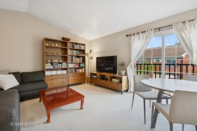 $389,000 | 1007 Enfield Drive, Unit 1007, Northbrook, IL 60062