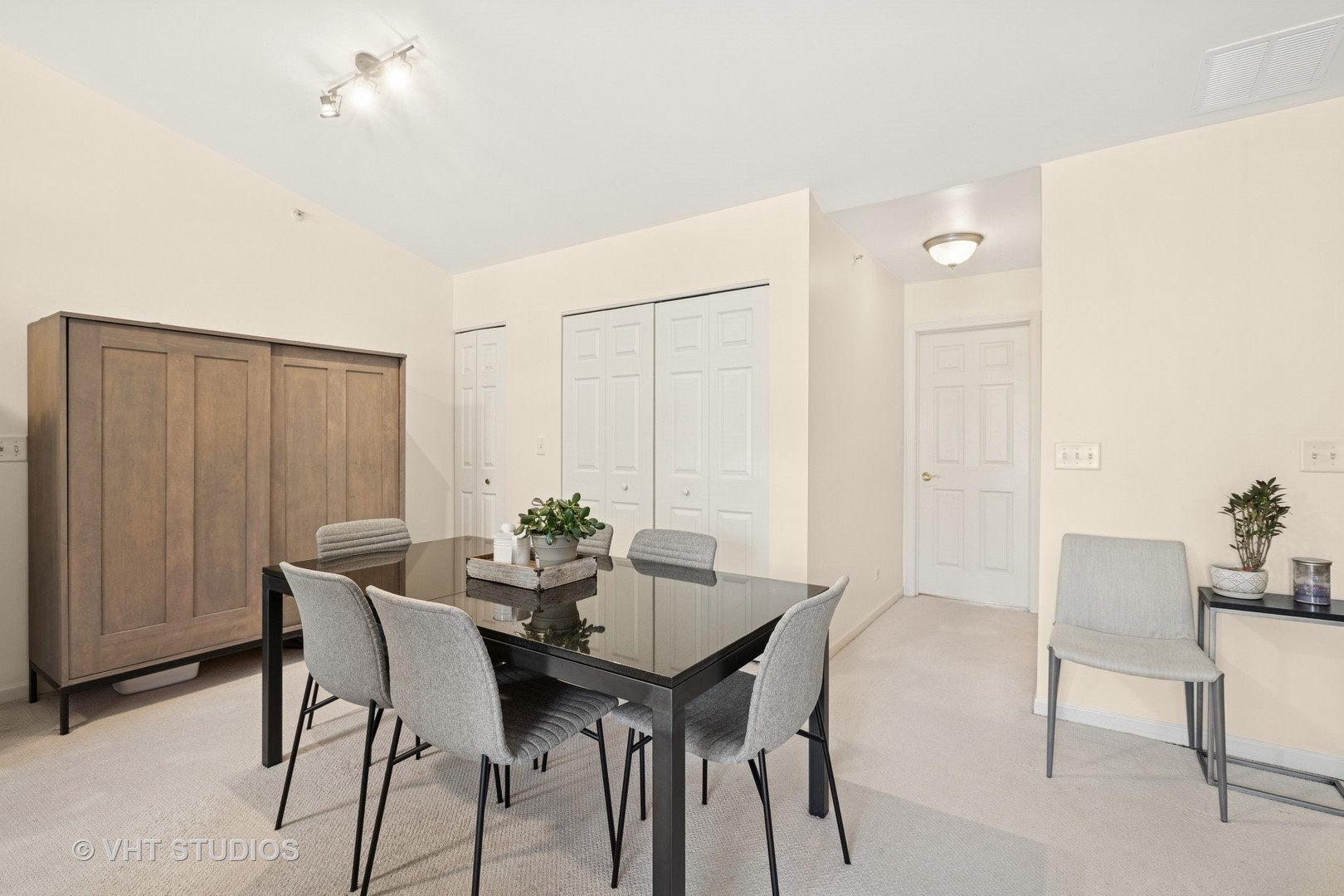 1007 Enfield Drive, Unit 1007 Northbrook, IL 60062 - Photo 6 of 13