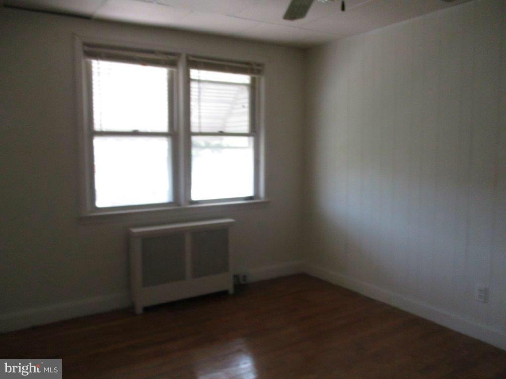 904 Kevin Road Baltimore, MD 21229 - Photo 10 of 12 Bedroom