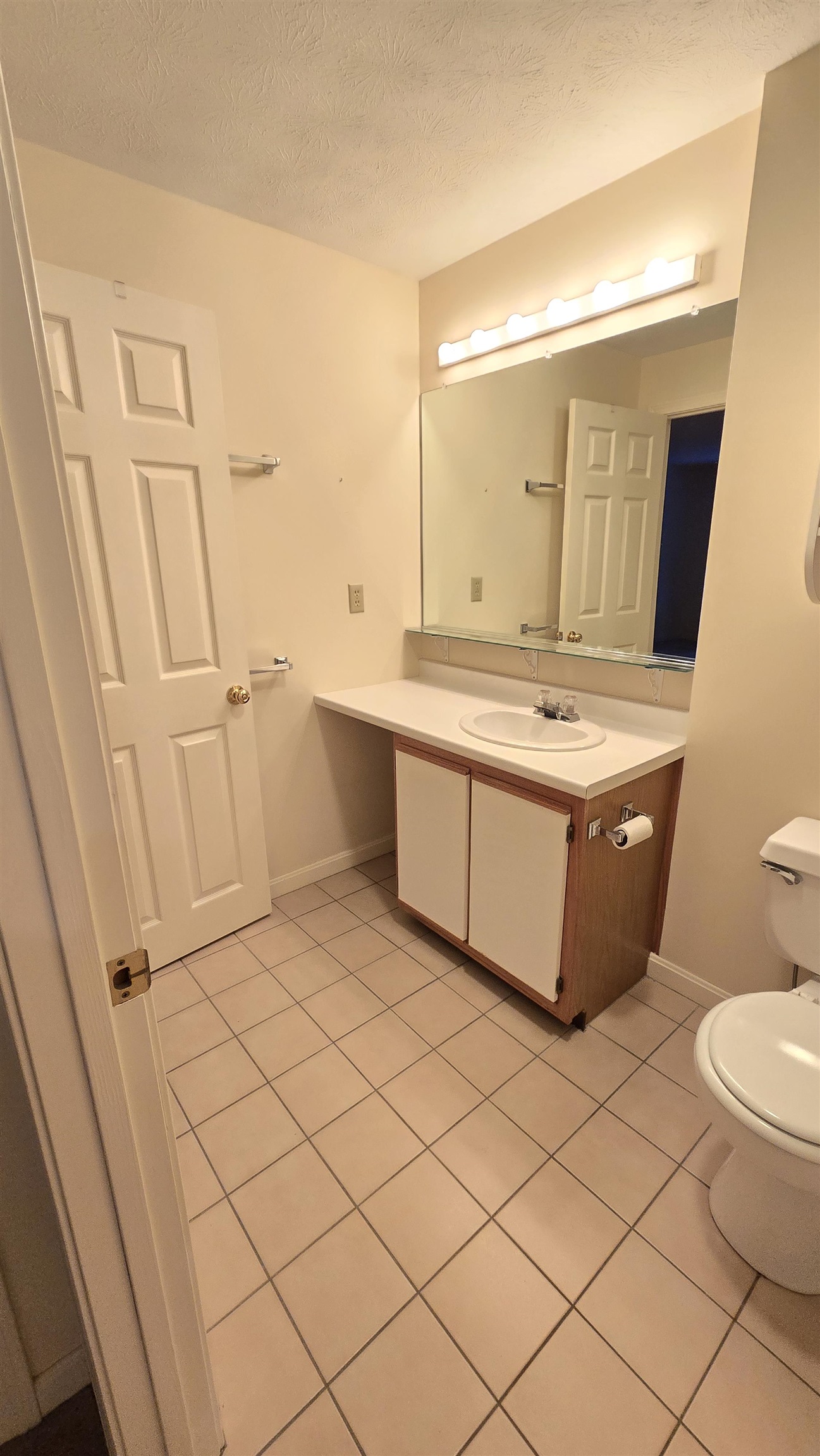 101 James Circle, Unit 101 Concord, NH 03301 - Photo 20 of 42