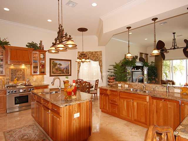 705 Southeast Riverside Drive Stuart, FL 34994 - Photo 4 of 24