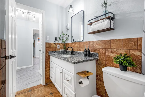 $2,400 | 13330 Trompilla Lane, Houston, TX 77083