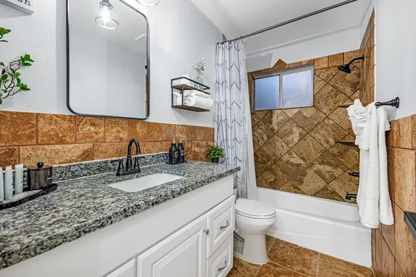 $2,400 | 13330 Trompilla Lane, Houston, TX 77083