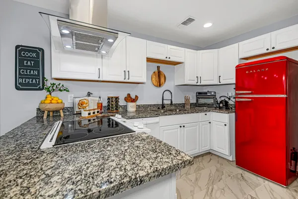 $2,400 | 13330 Trompilla Lane, Houston, TX 77083