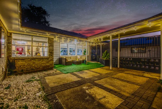 $2,600 | 13330 Trompilla Lane, Houston, TX 77083