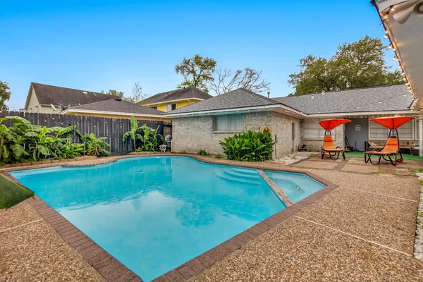 $2,400 | 13330 Trompilla Lane, Houston, TX 77083