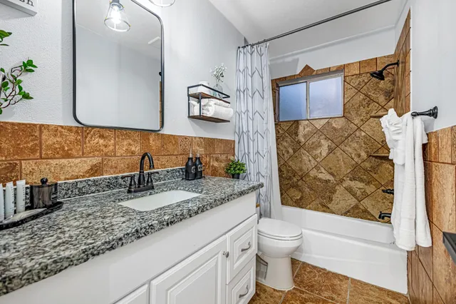 $2,600 | 13330 Trompilla Lane, Houston, TX 77083