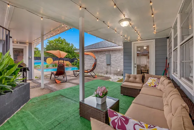 $2,600 | 13330 Trompilla Lane, Houston, TX 77083