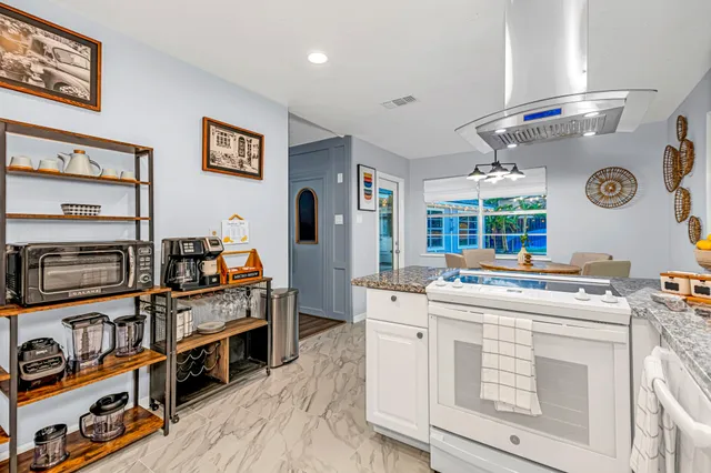 $2,600 | 13330 Trompilla Lane, Houston, TX 77083