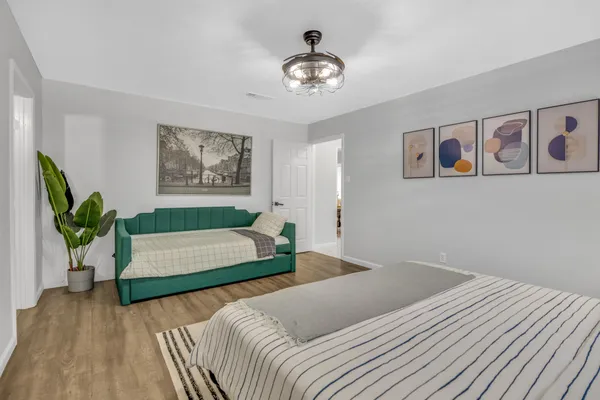 $2,400 | 13330 Trompilla Lane, Houston, TX 77083