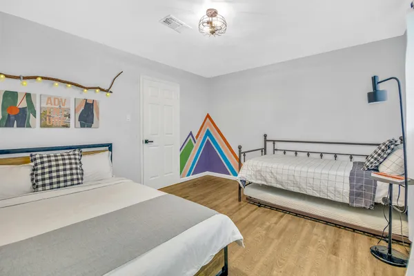 $2,400 | 13330 Trompilla Lane, Houston, TX 77083