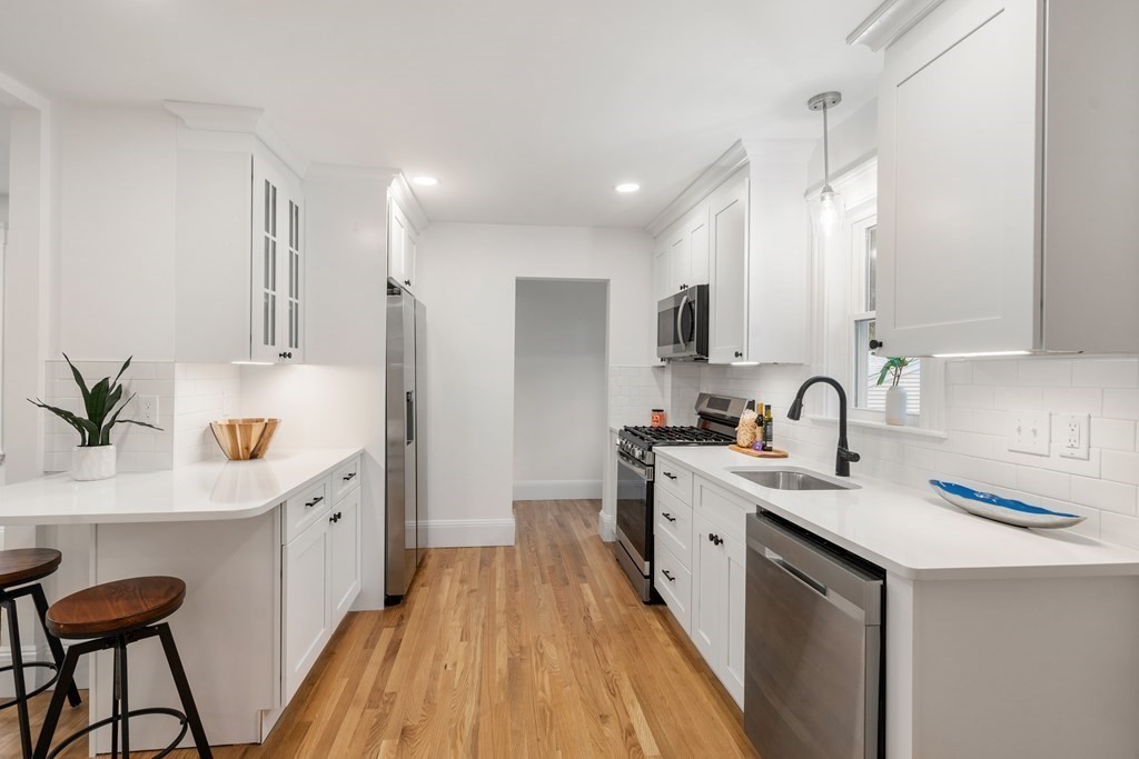 26 Pierce Road Weymouth, MA 02188 - Photo 12 of 28 Gallery Image 12