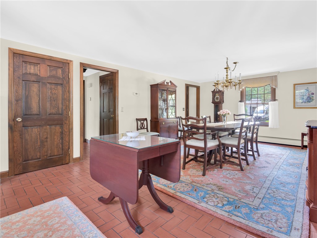 10 Ridgefield Drive East Greenwich, RI 02818 - Photo 13 of 38
