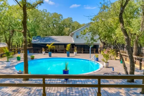 $420,000 | 1004 Shady Oaks Drive West, Bridgeport, TX 76426