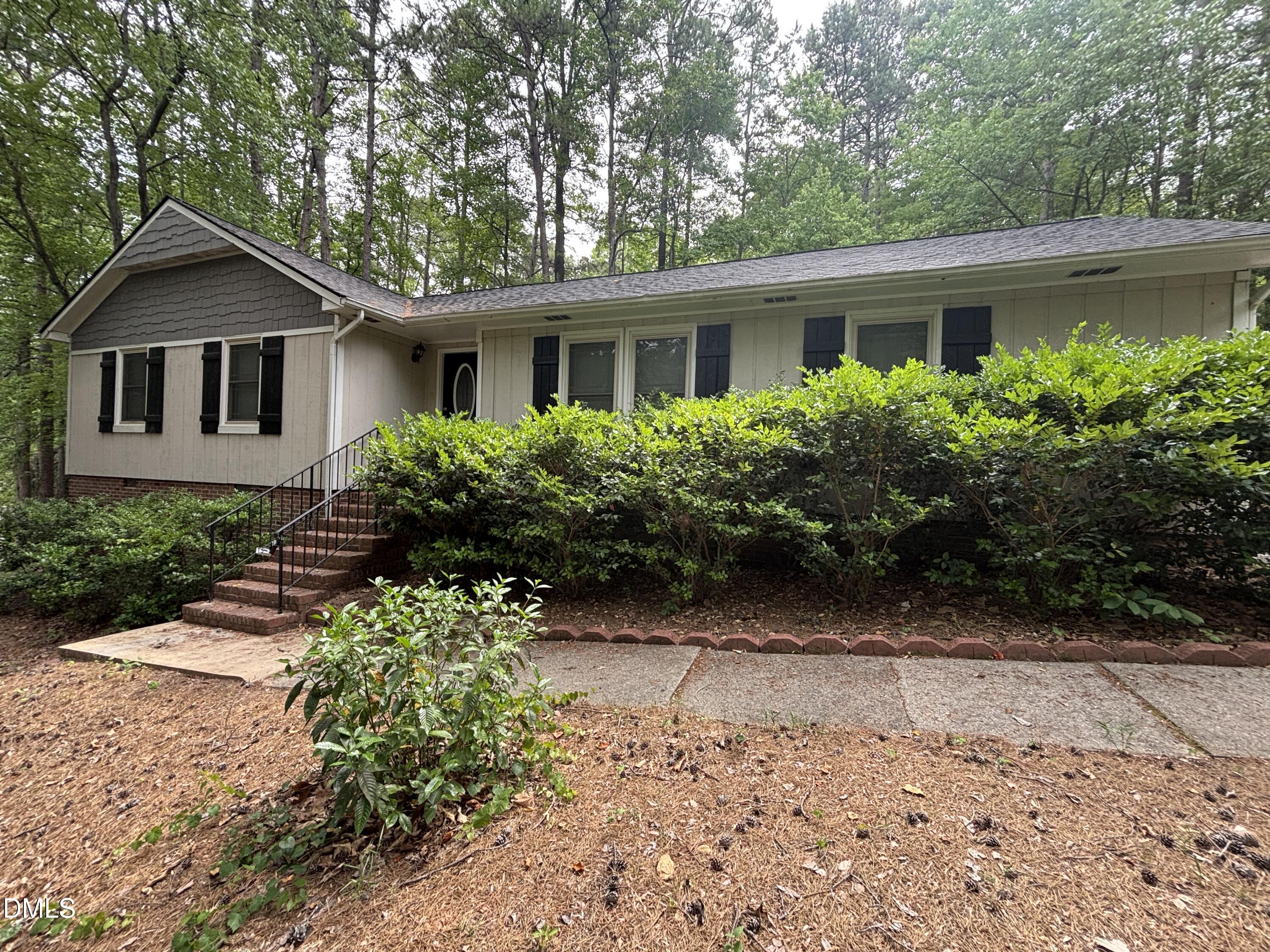 501 Merrie Road Raleigh, NC 27606 - Photo 21 of 63 20260616_142524707_iOS