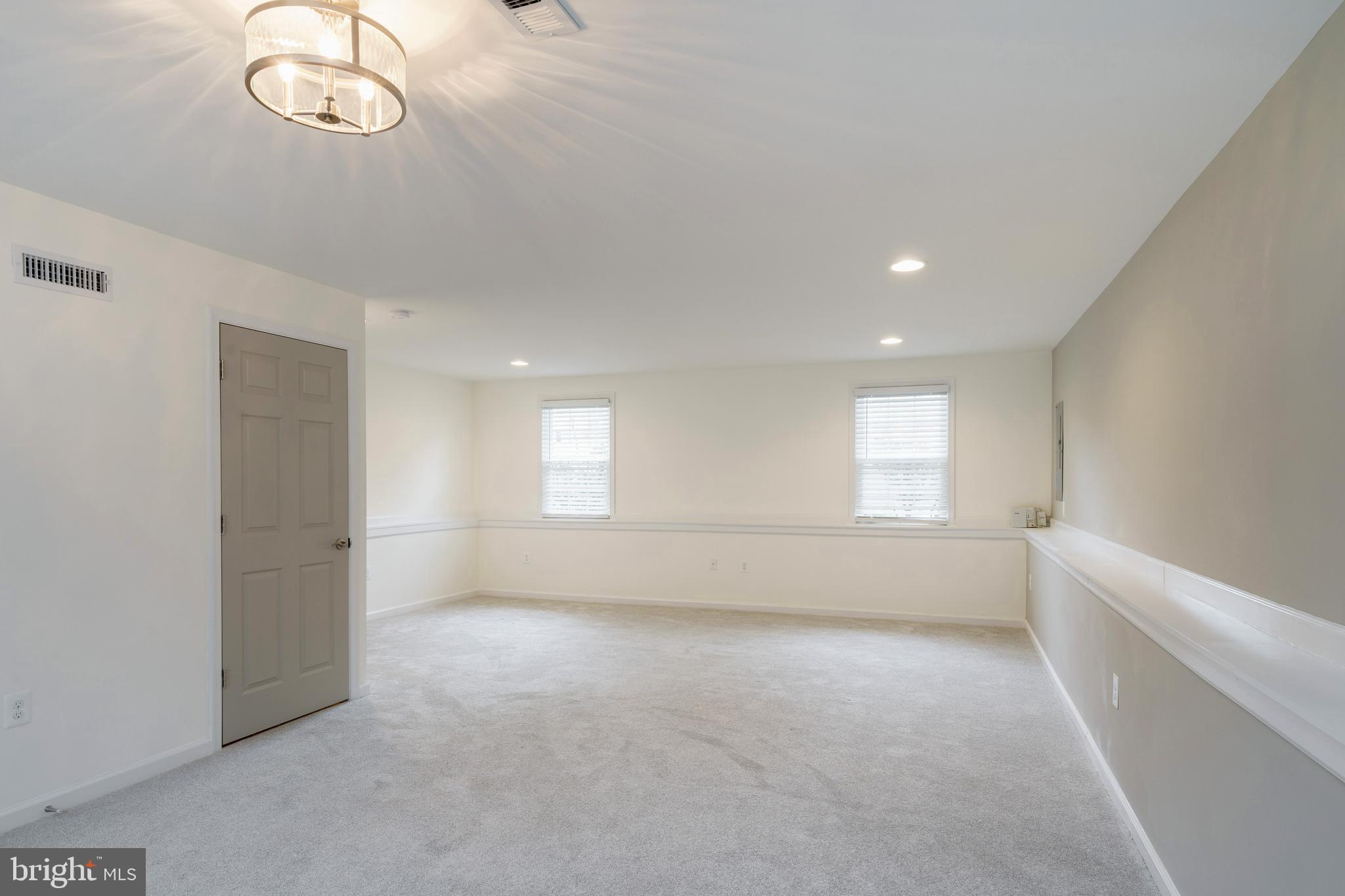 8307 Falcon Point Street Laurel, MD 20708 - Photo 21 of 27 Family Room